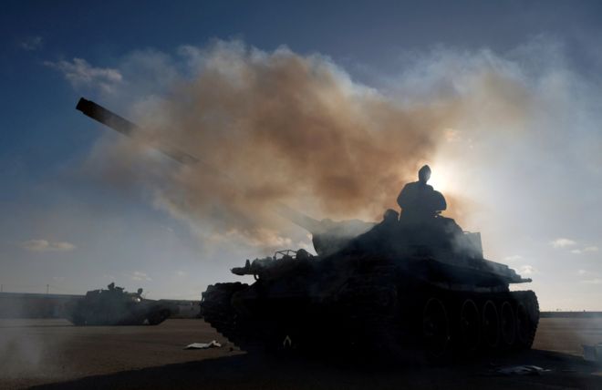 أزمة ليبيا: داعش تقول إنها هاجمت مخيم حفتر